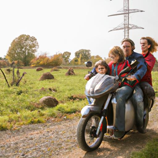Gia đình ba người cùng đi trên xe mô tô điện 4 bánh và thưởng thức cảnh quan đồng quê.
